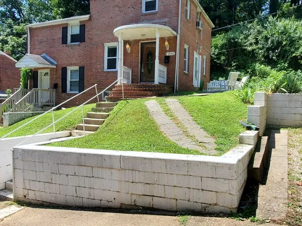 2440 S Oxford St, Arlington, VA 22206