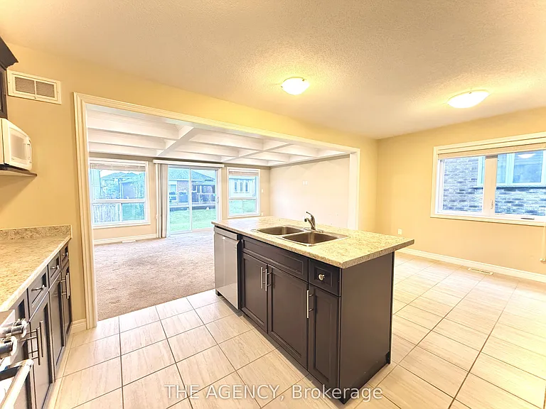 20 Drone Cres — Photo 17