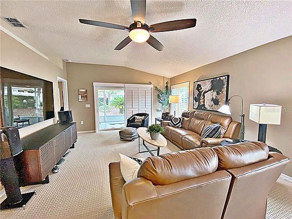 4th image of 2134 Winsley St