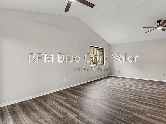 3rd image of 1465 Eaton Ave #3