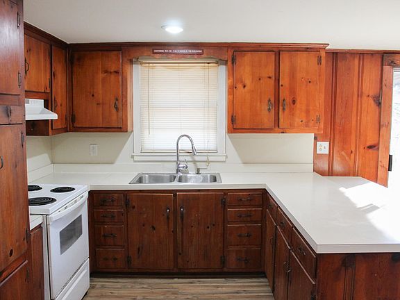 5th image of 507 W Academy Ave
