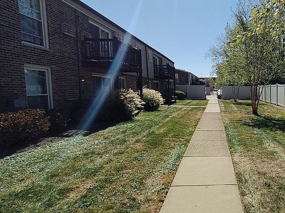 4th image of 330 N Carter St Unit 204