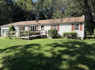6 Holly St, Oxford, MA 01540