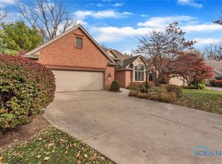 3446 Amberwood Ln, Toledo, OH 43617
