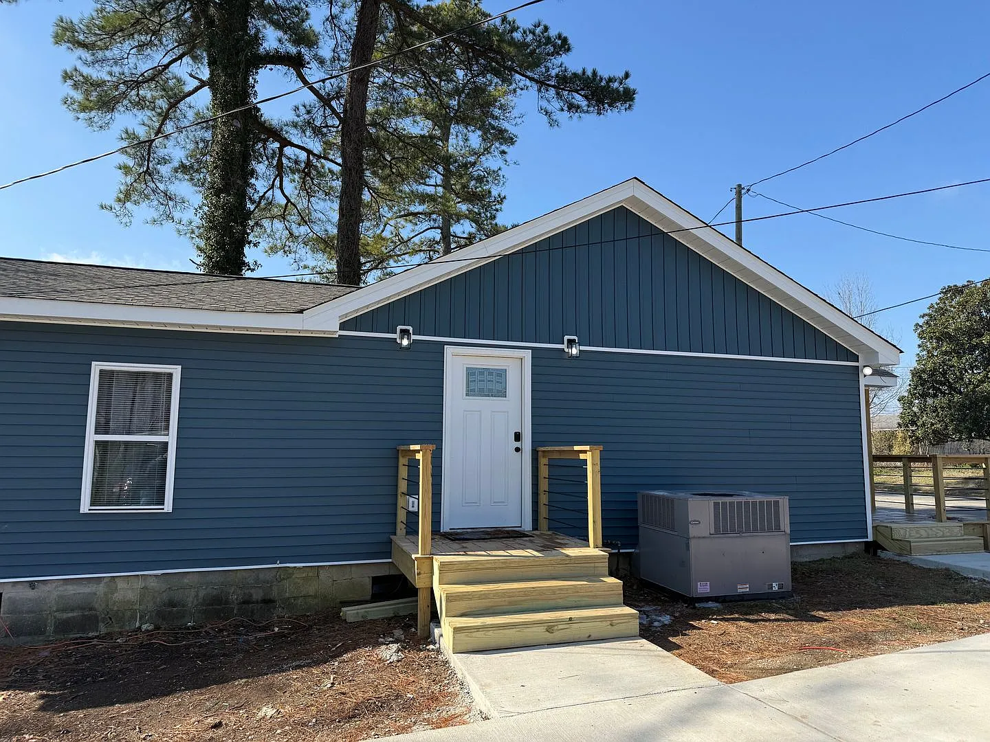 Veterans Drive - Fully Furnished 3bd — Photo 2