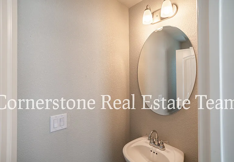 10758 Saco Dr — Photo 11