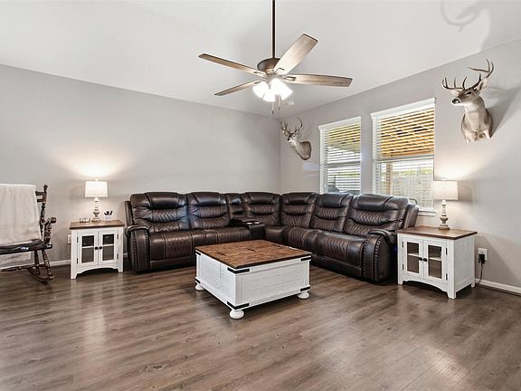 5th image of 411 Walnut Branch Dr