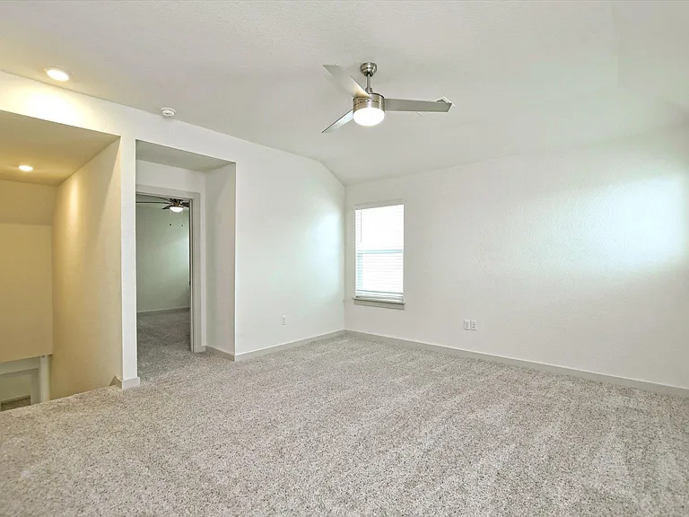 204 Merrick Rd — Photo 23