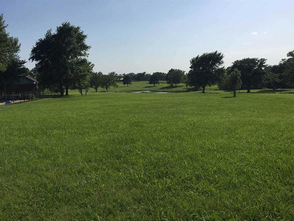 1st image of 1049 Country Club Dr