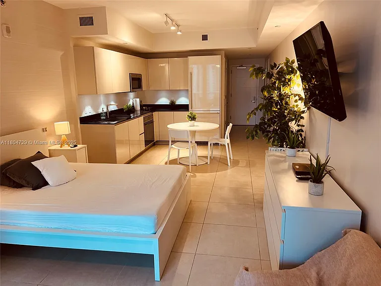 1010 Brickell Ave #2710 — Photo 11