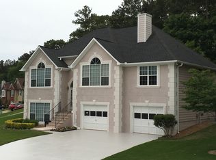 1384 Claredon Dr, Lawrenceville, GA 30043