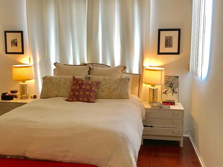8349 Blackburn Ave #302 — Photo 75