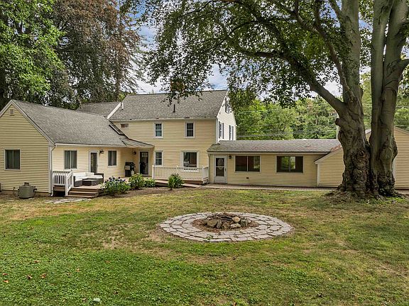 3rd image of 1156 Woodbury Avenue