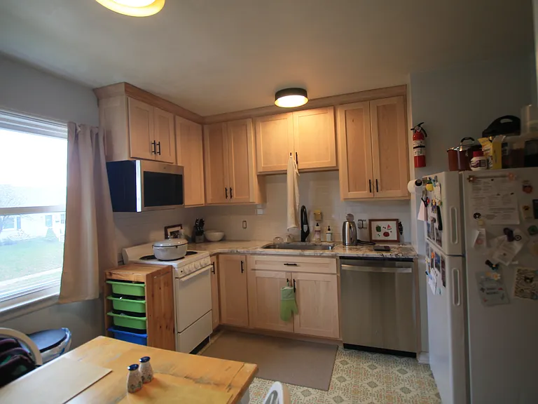 718 E Foster Ave #2 — Photo 6