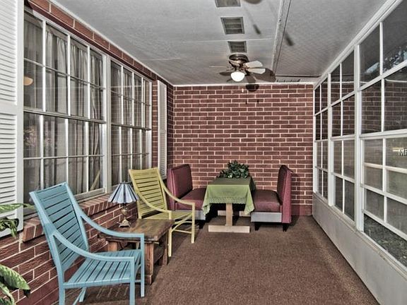 2nd image of 1120 N Palmetto Cir