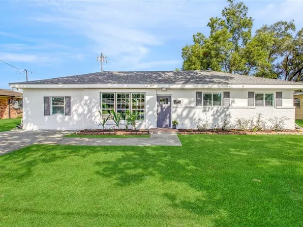 127 Vogt Dr, Belle Chasse, LA 70037