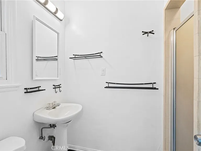 7721 Oakdale Ave — Photo 18
