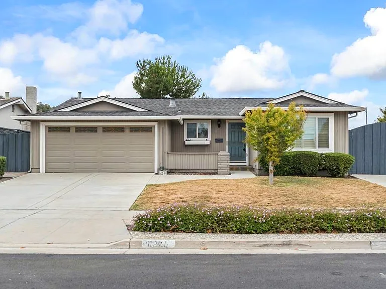 6247 Hokett Way — Photo 3