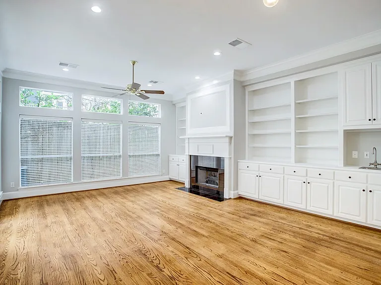 1809 W Clay St — Photo 5