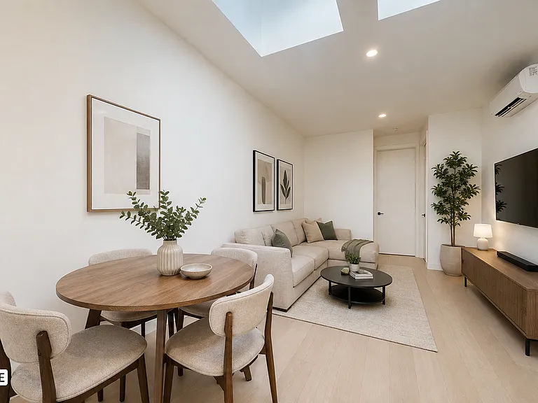333 E 52nd St #5 — Photo 1