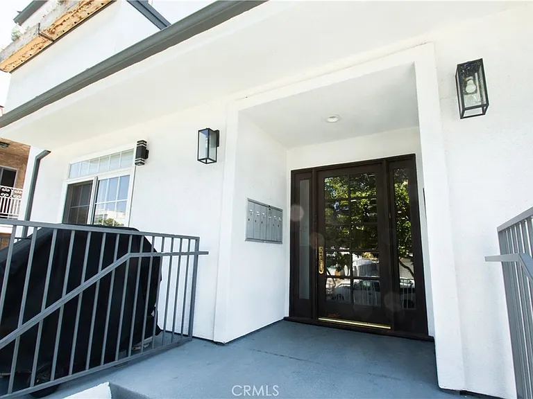 3662 Clarington Ave #3 — Photo 34