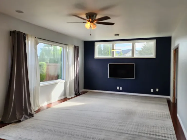 1592 Kingston Way — Photo 11