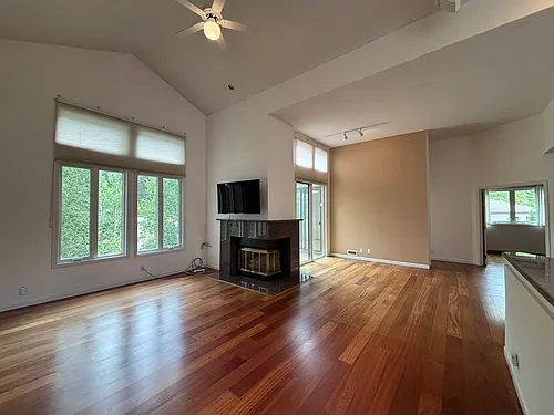 716 Ridgeside Dr Photo 1