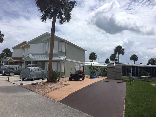 1st image of 72 Nettles Blvd