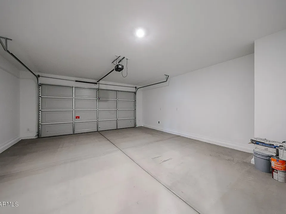 17948 W Camino De Oro