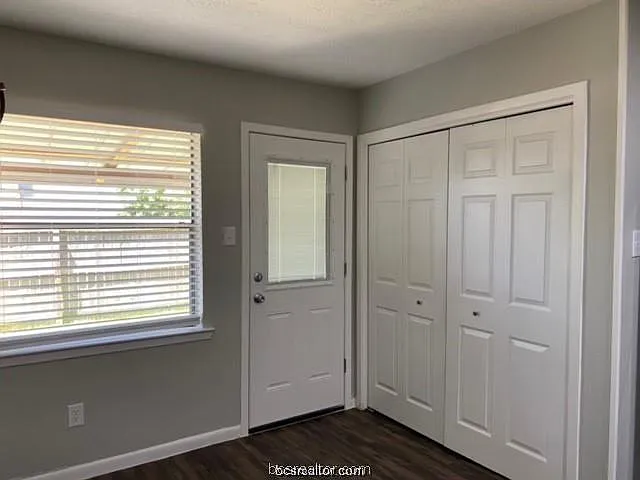 1401 Airline Dr #B — Photo 10
