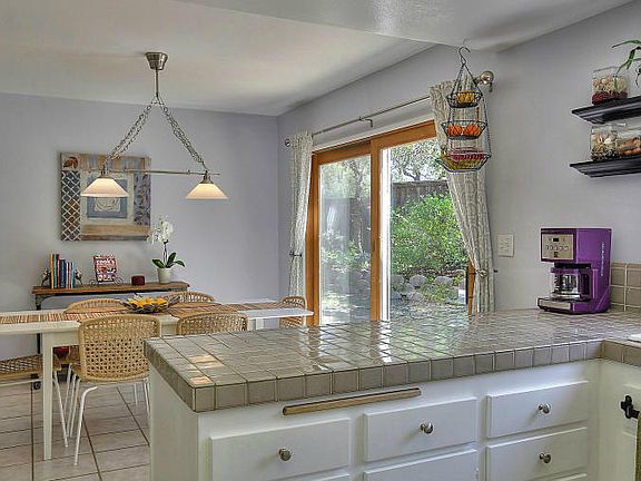 4th image of 731 Calabria Dr