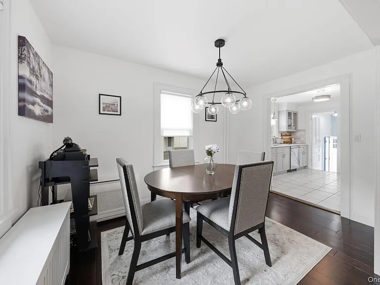 8 Rosewood Ave — Photo 11