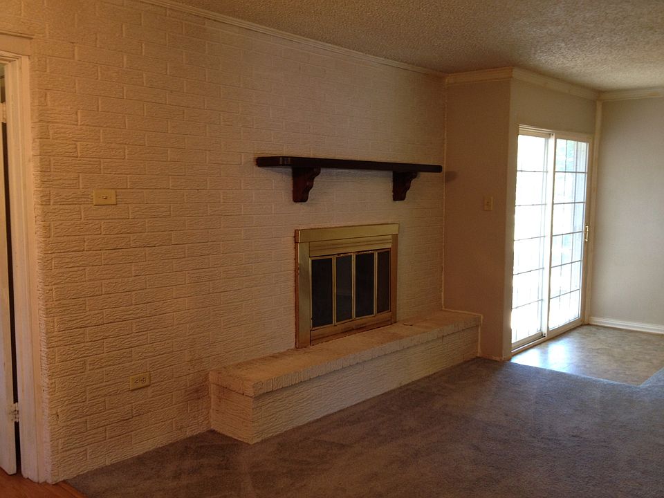 Working gas fireplace