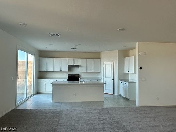 4th image of 5632 Hill Spire St