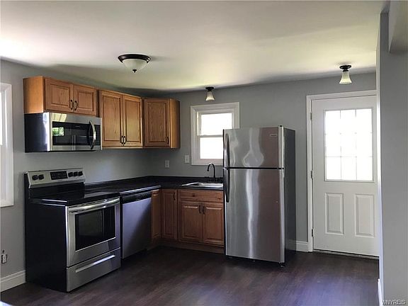 3rd image of 6111 Kies Ave