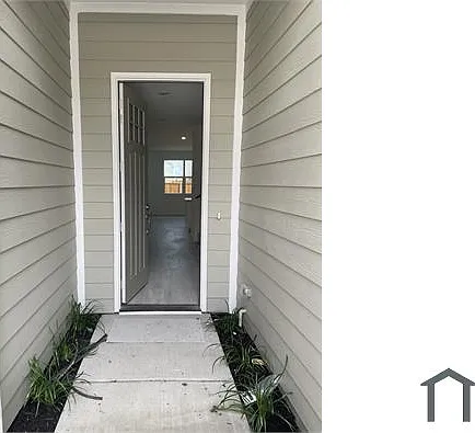 715 Tower Rd — Photo 1