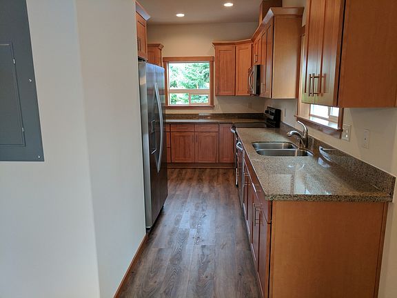 5th image of 1211-1219 H Ave Unit 1217