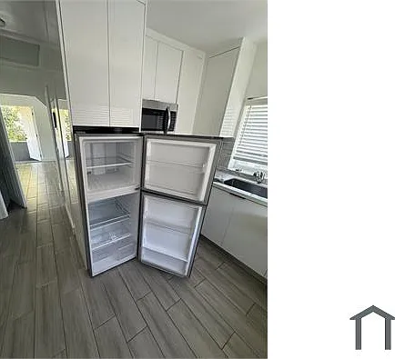2 bed, 550 sqft, $2,200 — Photo 2