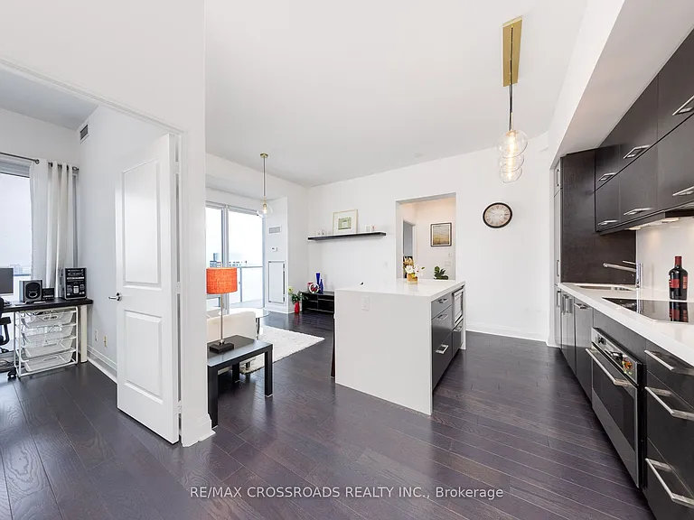 1080 Bay St #4509 — Photo 16