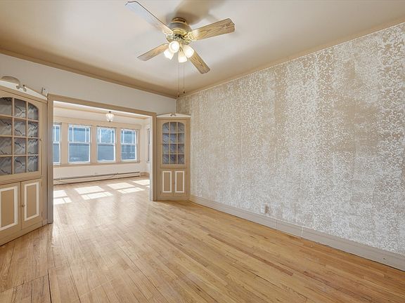3rd image of 3822 W 64th St