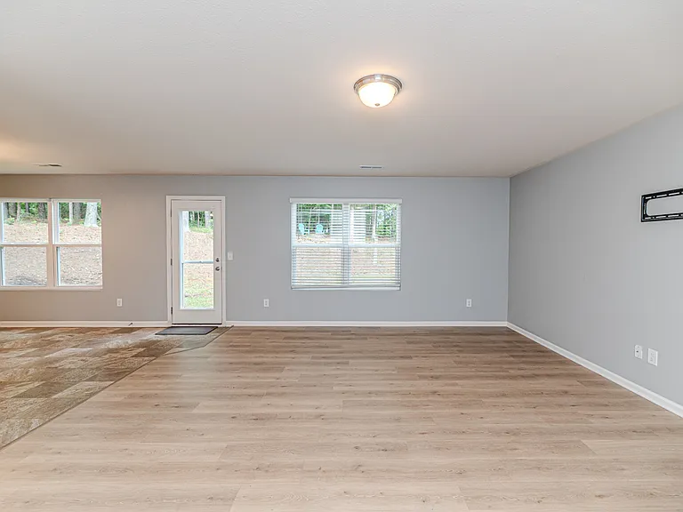 2441 Westgate Dr — Photo 10