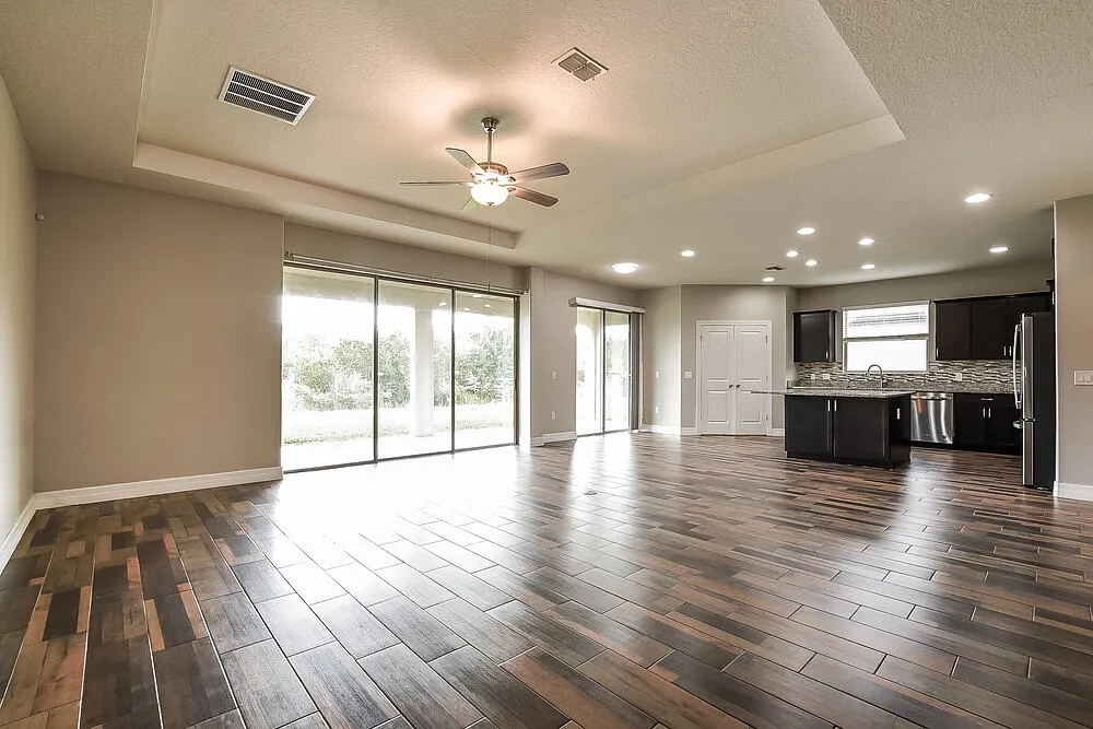4 bed, 3.0 bath, 2675 sqft, $2,620 — Photo 3