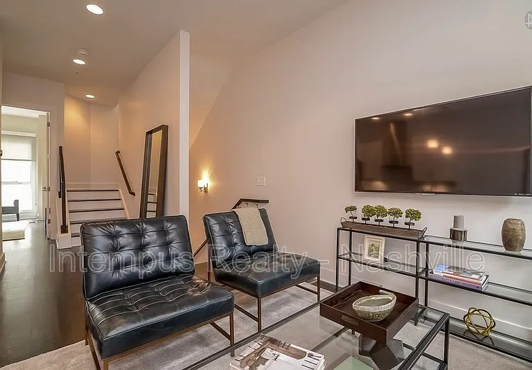 821 Melpark Ct — Photo 4