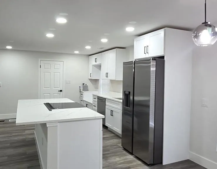 243 S Hull Ave — Photo 4