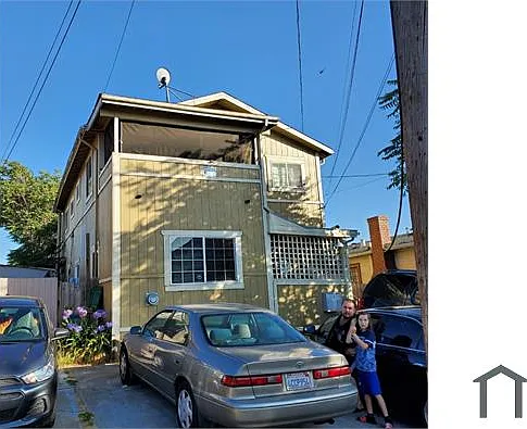 2714 79th Ave #B — Photo 1