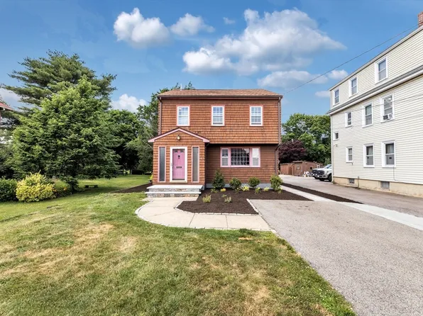 1843 River St, Hyde Park, MA 02136
