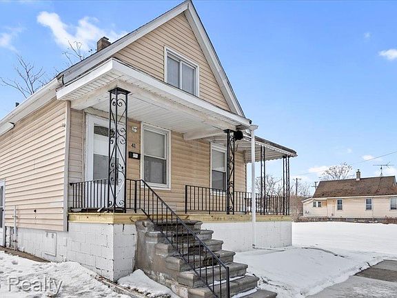 2nd image of 41 Le Blanc St