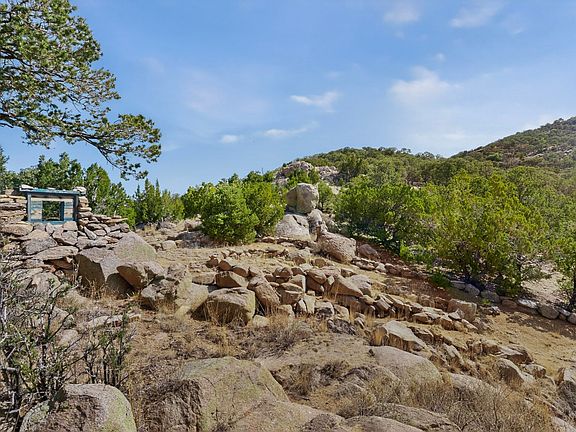 4th image of 51 Coyote Mountain Rd