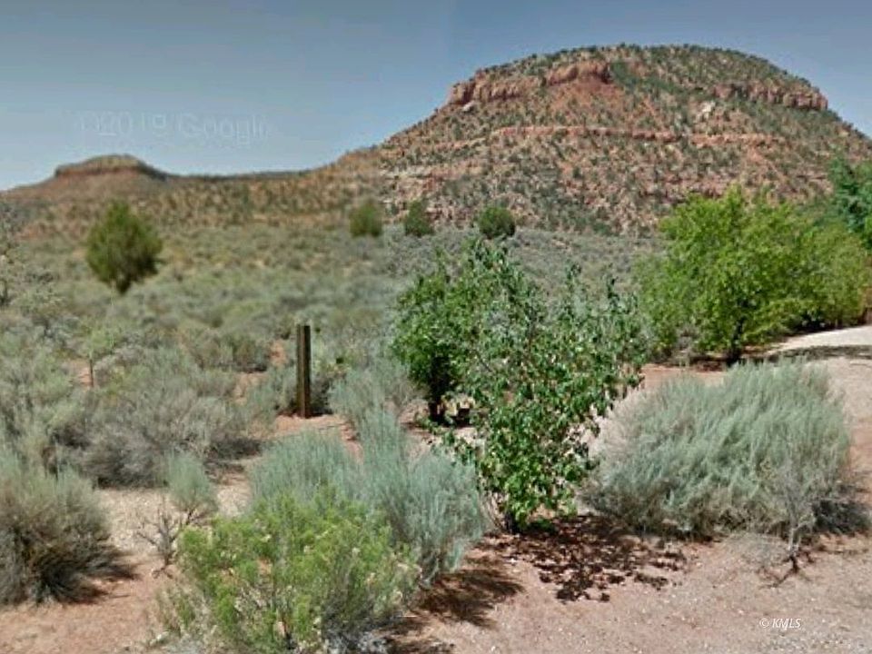 1st image of 220 N Gunsmoke Pass