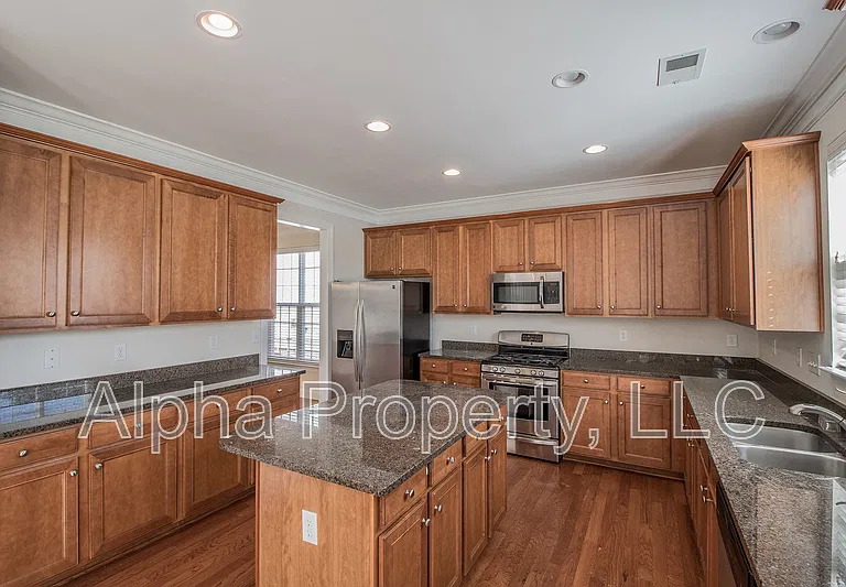 311 Cypresshill Ct — Photo 13